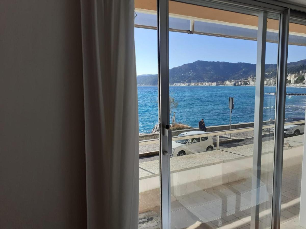 Cadorna Fronte Mare Lejlighed Alassio Eksteriør billede